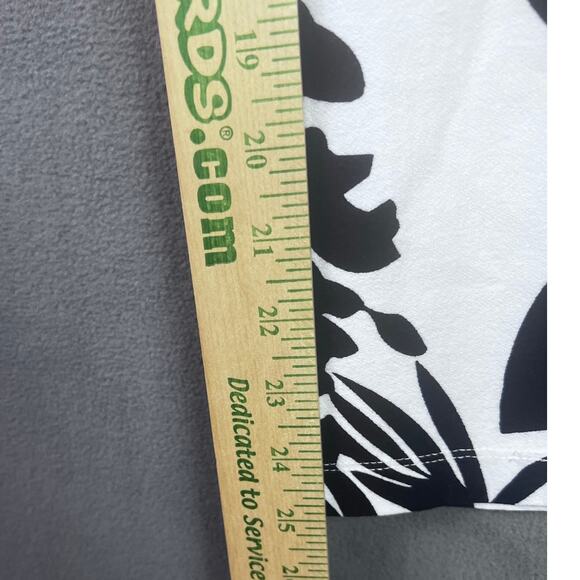 Chico's Traveler's Ankle Pants Size 1 (8-M) Blue White Tropical Floral Crepe - Picture 4 of 7